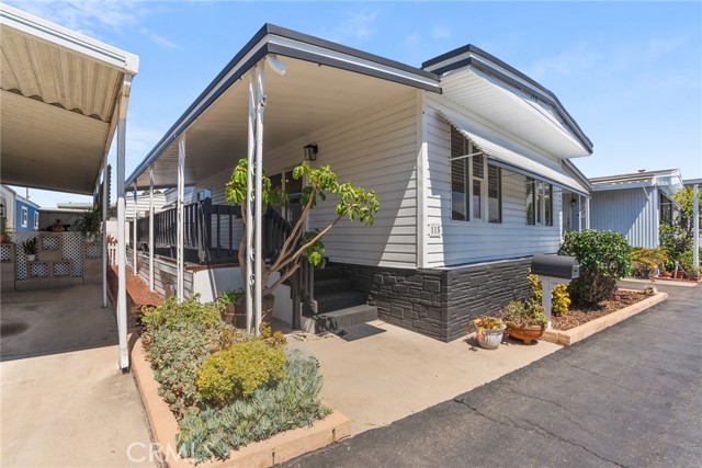 Detail Gallery Image 5 of 50 For 15621 Beach Bld #115,  Westminster,  CA 92683 - 2 Beds | 2 Baths