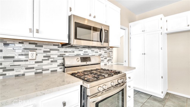 Detail Gallery Image 12 of 53 For 13257 Antioch Cir, Victorville,  CA 92392 - 4 Beds | 2/1 Baths