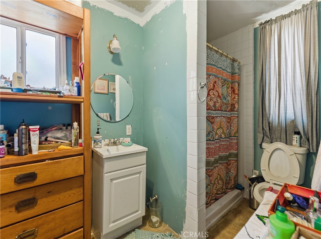 https://media.crmls.org/medias/98d34fa1-06e9-478a-a7b6-c39f3b694a21.jpg?preset=X-Large