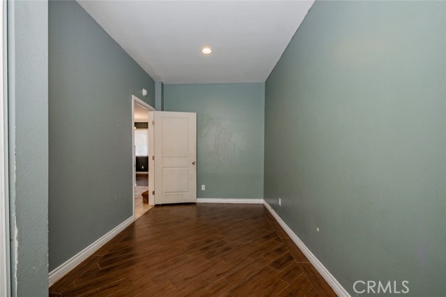 Detail Gallery Image 9 of 36 For 6349 Catania Ct, Palmdale,  CA 93552 - 6 Beds | 2/1 Baths