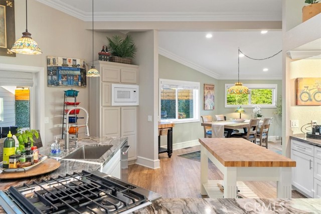 Detail Gallery Image 14 of 59 For 5282 Hillcrest Dr, Cambria,  CA 93428 - 3 Beds | 2/1 Baths