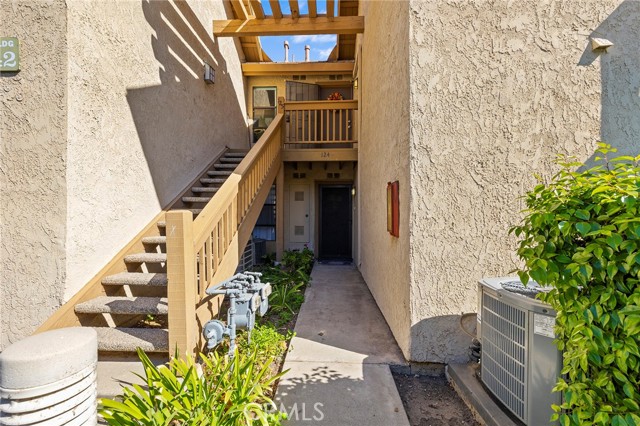 Detail Gallery Image 1 of 18 For 124 Tangelo #390,  Irvine,  CA 92618 - 2 Beds | 1 Baths