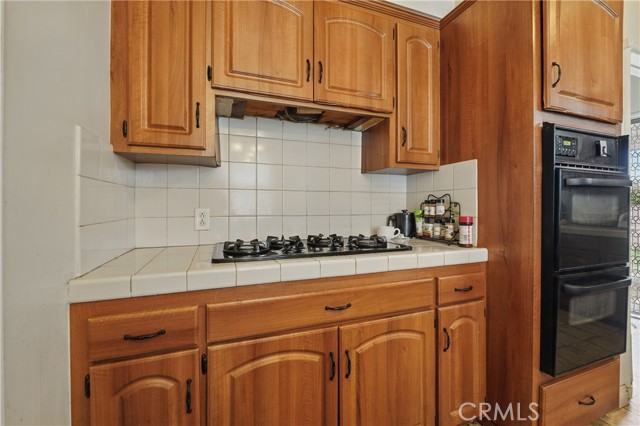 Detail Gallery Image 10 of 30 For 2031 W 94th St, Los Angeles,  CA 90047 - 2 Beds | 1 Baths