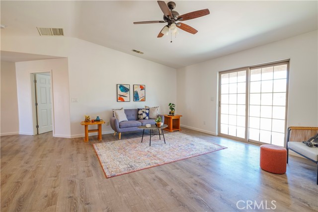 Detail Gallery Image 5 of 51 For 64983 3rd St, Joshua Tree,  CA 92252 - 3 Beds | 2 Baths