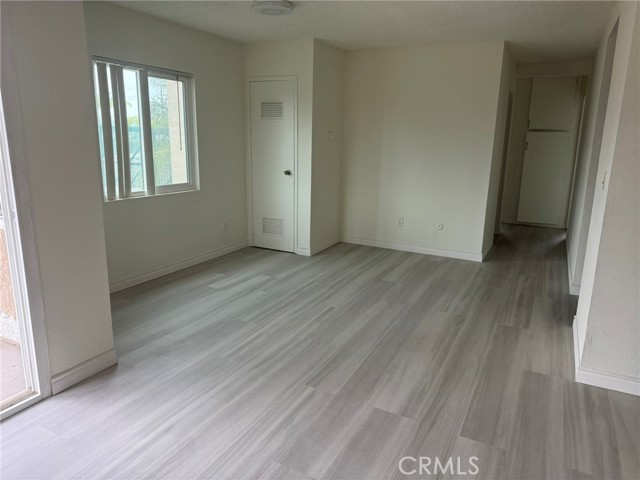 Detail Gallery Image 6 of 23 For 2942 W Floyd Ave, Anaheim,  CA 92804 - – Beds | – Baths