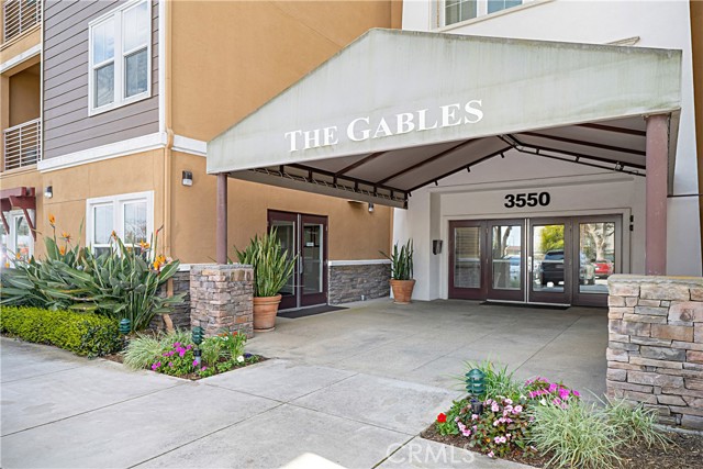 Detail Gallery Image 2 of 33 For 3550 Torrance Bld #209,  Torrance,  CA 90503 - 1 Beds | 1 Baths
