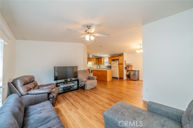 Detail Gallery Image 7 of 37 For 22111 Newport Ave #5,  Grand Terrace,  CA 92313 - 3 Beds | 2 Baths