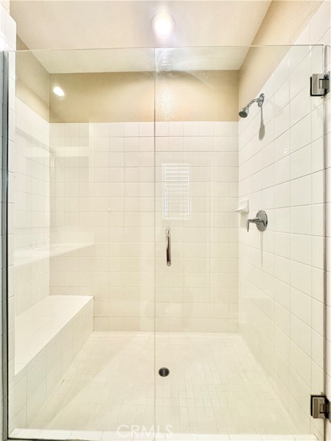 299 E Arrow Highway, Glendora CA: https://media.crmls.org/medias/98d69a7c-50d9-4446-80ea-6a395f354f42.jpg