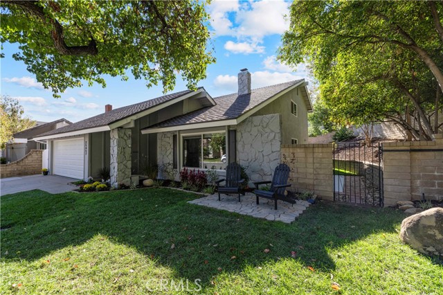 Detail Gallery Image 3 of 52 For 25457 via Macarena, Valencia,  CA 91355 - 5 Beds | 3 Baths