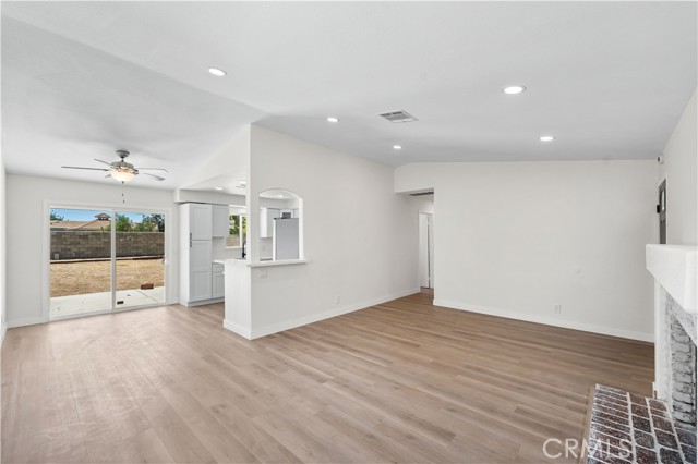 37317 53rd E Street, Palmdale CA: https://media.crmls.org/medias/98d7faa6-f71d-41f7-9b09-742646f6ce6c.jpg