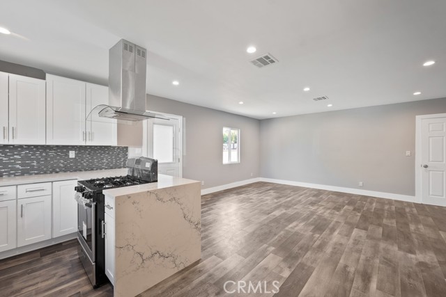 7719 Nestle Avenue, Reseda CA: https://media.crmls.org/medias/98d836d1-3668-410e-ad9b-5cb361bbbc9d.jpg