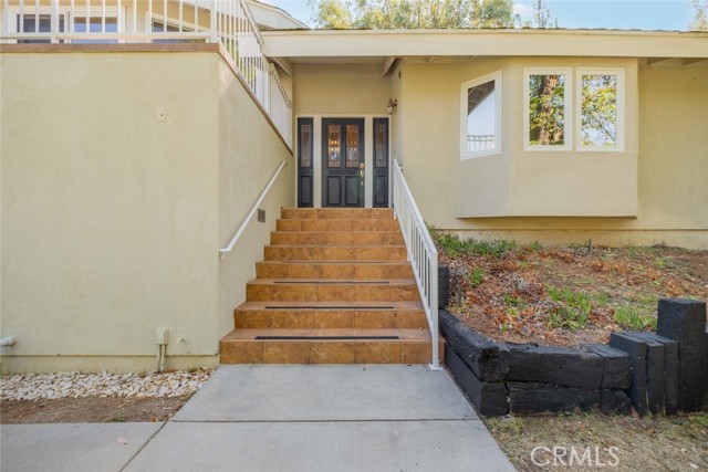 9530 Wheatland Avenue, Shadow Hills CA: https://media.crmls.org/medias/98d97856-a8c1-4db7-b679-52493281b963.jpg