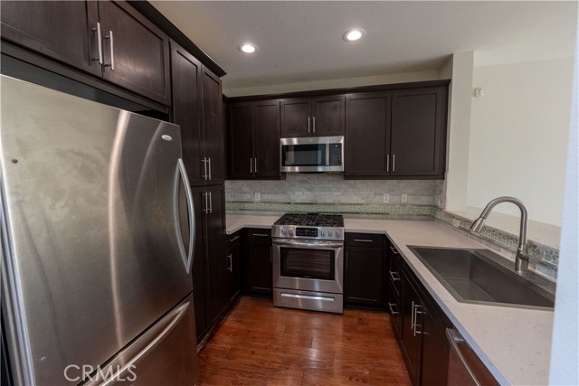 Detail Gallery Image 9 of 28 For 2349 Jefferson St, Torrance,  CA 90501 - 2 Beds | 2 Baths