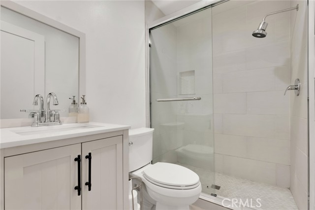Detail Gallery Image 15 of 21 For 5530 Thornburn St #102,  Los Angeles,  CA 90045 - 2 Beds | 2 Baths