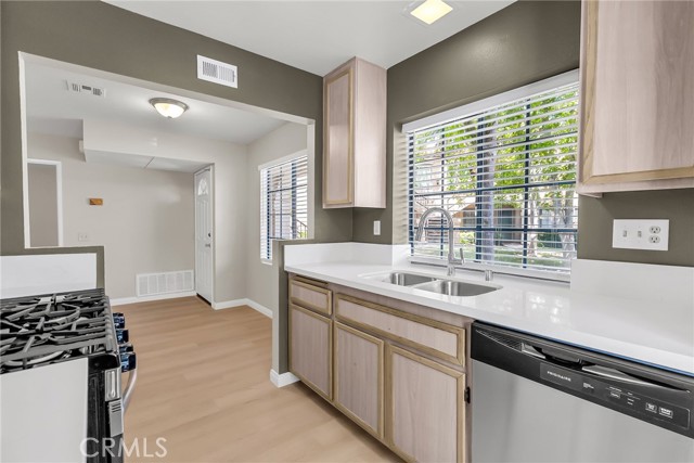 Detail Gallery Image 15 of 27 For 10668 Dabney Dr #125,  San Diego,  CA 92126 - 1 Beds | 1 Baths