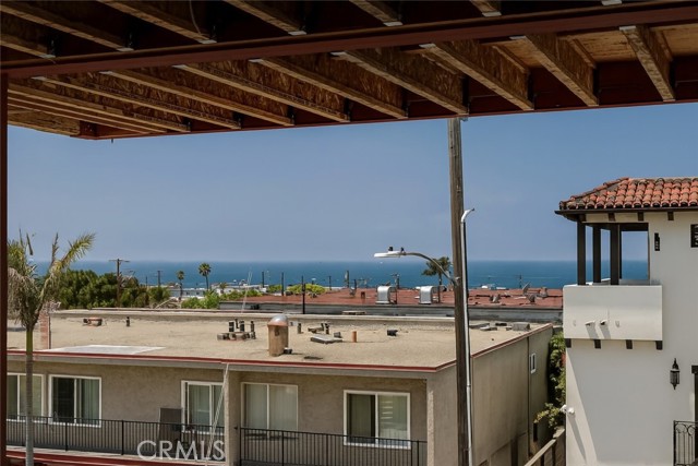 1140 Fisher Avenue, Manhattan Beach CA: https://media.crmls.org/medias/98da9db6-db32-4e63-97f8-225c70dd3fd8.jpg