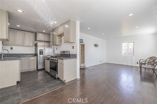 Detail Gallery Image 10 of 19 For 1201 S Grandee, Compton,  CA 90220 - 3 Beds | 2 Baths