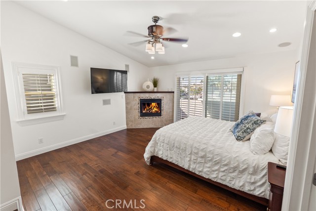 Detail Gallery Image 38 of 74 For 1077 10th St, Hermosa Beach,  CA 90254 - 4 Beds | 3/1 Baths