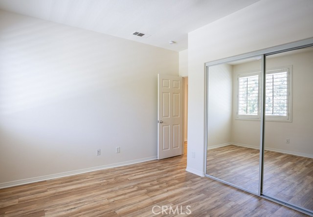 23857 Rio Rancho Way, Valencia CA: https://media.crmls.org/medias/98dbb091-ae39-4d20-848c-bc86fd46ccd9.jpg