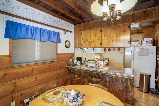 Detail Gallery Image 15 of 61 For 937 Cameron Dr, Big Bear Lake,  CA 92315 - 2 Beds | 1/1 Baths