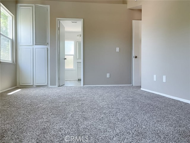 Detail Gallery Image 14 of 33 For 578 Conifer Dr, Palmdale,  CA 93550 - 5 Beds | 2/1 Baths