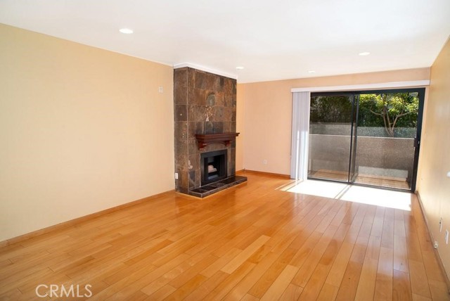 Detail Gallery Image 6 of 19 For 1940 N Highland, Los Angeles,  CA 90068 - 2 Beds | 2 Baths