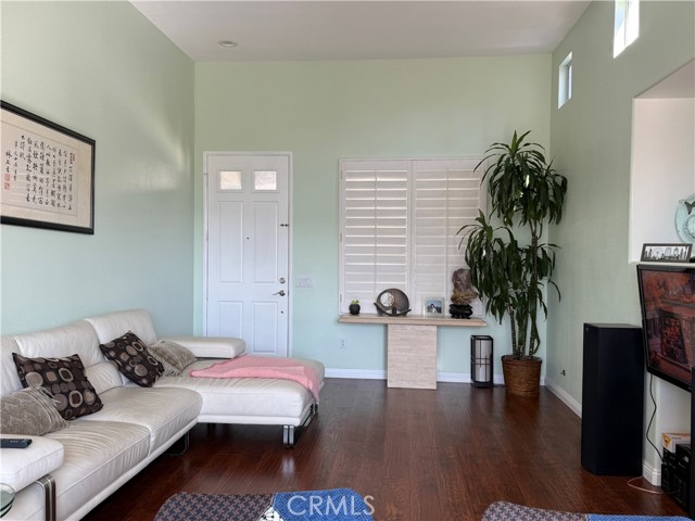 5904 E Bottlebrush Drive, Orange CA: https://media.crmls.org/medias/98de02a7-3c91-440d-8831-98f661353667.jpg