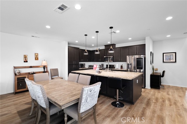 Detail Gallery Image 10 of 57 For 38464 Rosegate, Murrieta,  CA 92563 - 4 Beds | 4/1 Baths