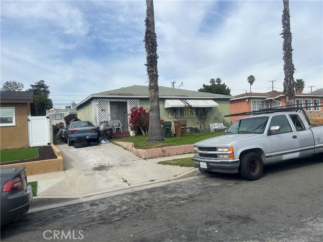 1613 126th Street, Los Angeles, California 90047, 3 Bedrooms Bedrooms, ,1 BathroomBathrooms,Single Family Residence,For Sale,126th,IG24060038