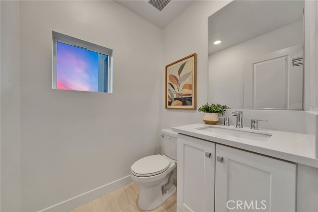 Detail Gallery Image 19 of 48 For 285 Lynx, Irvine,  CA 92618 - 3 Beds | 3/1 Baths