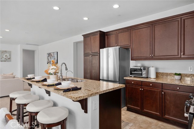 Detail Gallery Image 6 of 19 For 208 Parkview Dr, Calimesa,  CA 92320 - 4 Beds | 2 Baths
