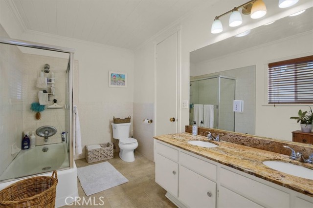 308 2nd Street, Manhattan Beach, California 90266, 2 Bedrooms Bedrooms, ,2 BathroomsBathrooms,Residential,Sold,2nd,PW23185431