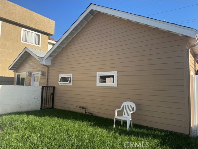 Front Image Thumbnail for CRBB25168475