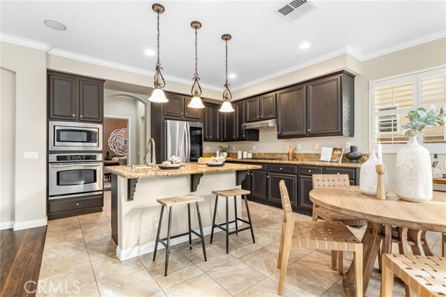 Detail Gallery Image 12 of 59 For 45023 Silver Rose, Temecula,  CA 92592 - 5 Beds | 2/1 Baths