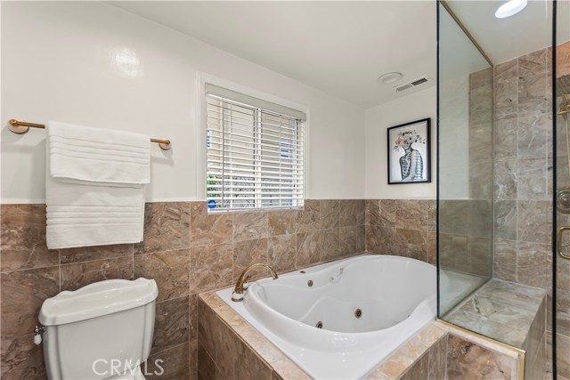 Detail Gallery Image 25 of 43 For 4428 Saugus Ave, Sherman Oaks,  CA 91403 - 4 Beds | 4 Baths