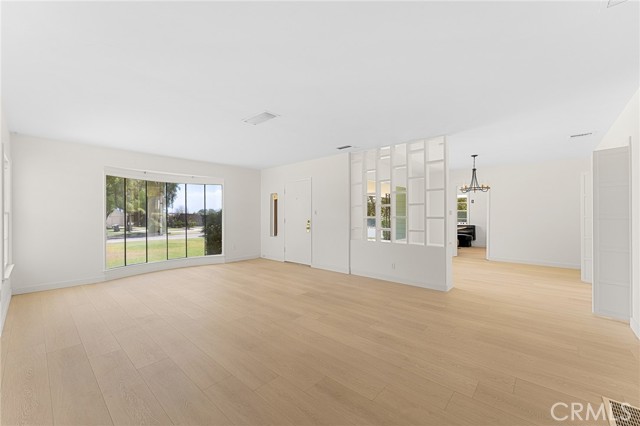 Detail Gallery Image 8 of 43 For 3002 Muscupiabe Dr, San Bernardino,  CA 92405 - 3 Beds | 1/1 Baths