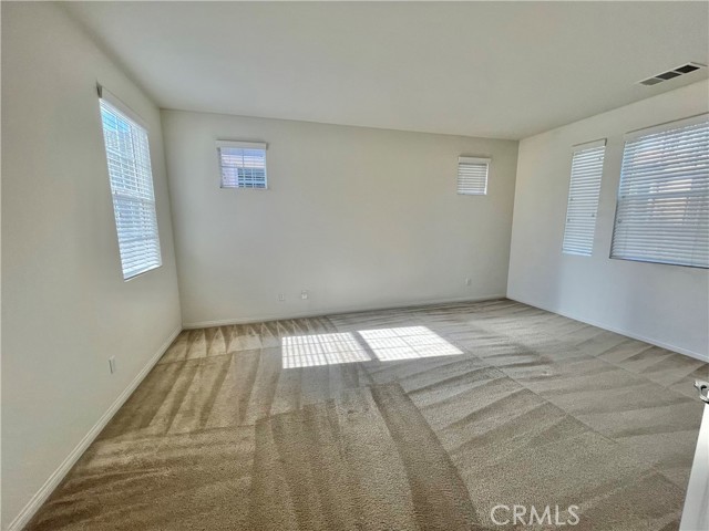 Detail Gallery Image 6 of 13 For 5955 Ginger Dr, Corona,  CA 92880 - 3 Beds | 2/1 Baths