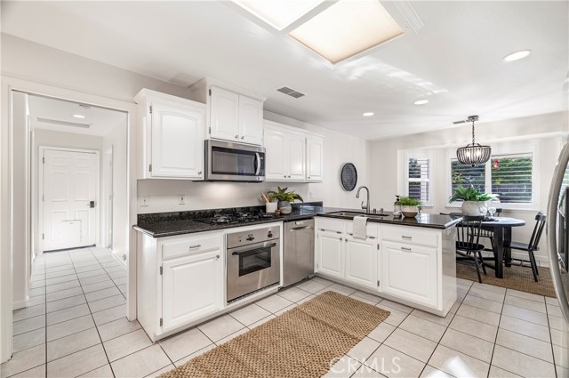 Detail Gallery Image 24 of 57 For 2286 Burlingame Drive, Chico,  CA 95928 - 4 Beds | 3 Baths