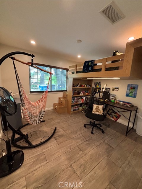 Detail Gallery Image 25 of 52 For 27069 Helmond Dr, Calabasas,  CA 91301 - 6 Beds | 4/1 Baths
