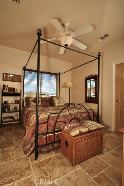 7125 Sunny Vista Road, Joshua Tree CA: https://media.crmls.org/medias/98e2a626-cbde-41f9-9302-f1f44a7c1200.jpg