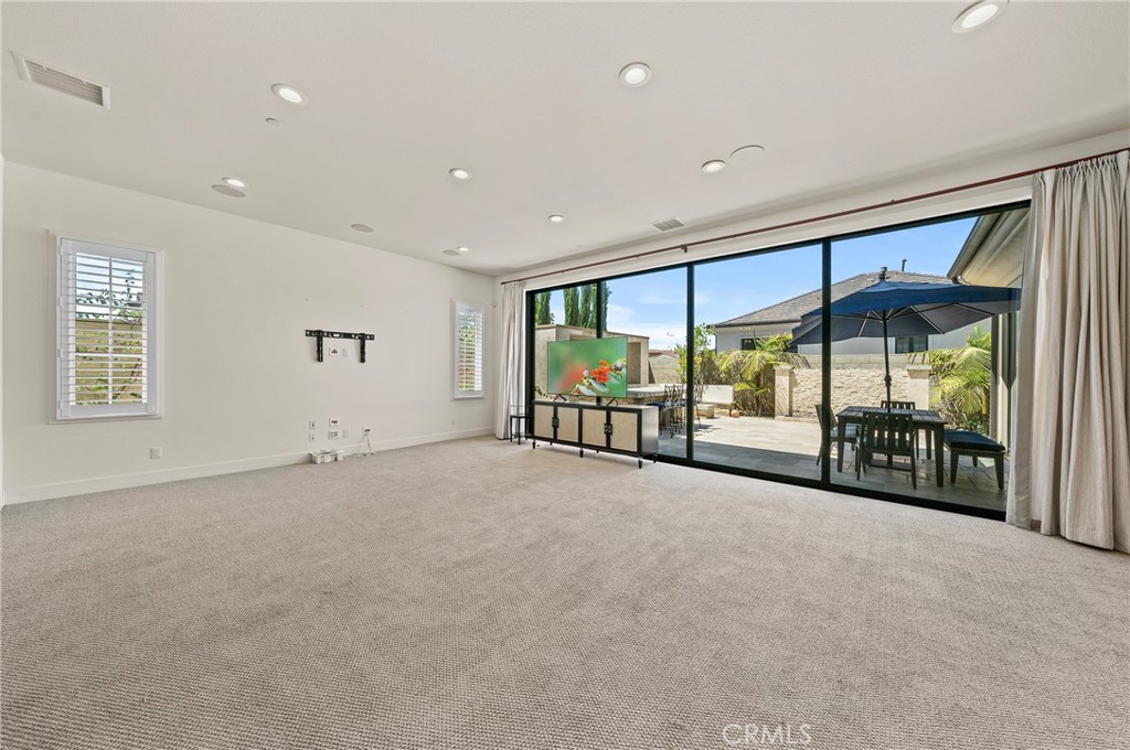 MLS #OC26138633 image #23