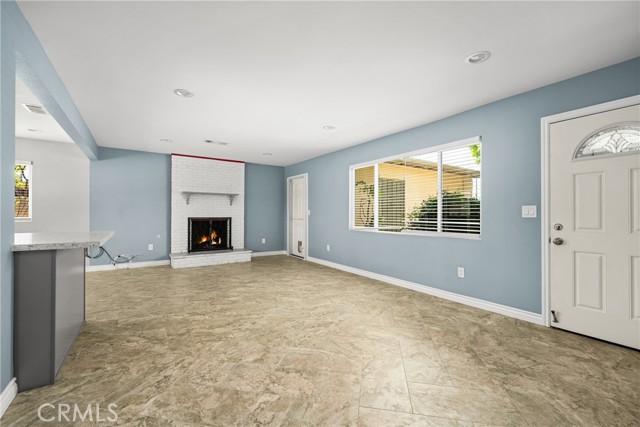 Image 4 of 31 For 1108 Groveland Place