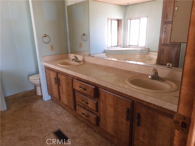 Detail Gallery Image 18 of 27 For 12980 Island Dr, Clearlake Oaks,  CA 95423 - 2 Beds | 2 Baths