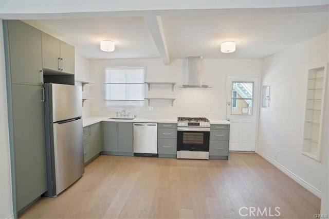 4130 West Toluca Lake Ave, Burbank CA: https://media.crmls.org/medias/98e42da7-d904-4c29-8b93-1b0037717020.jpg