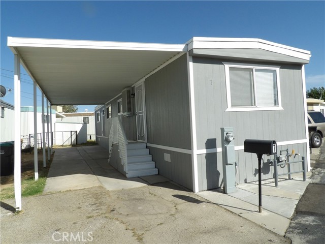 3753 E Avenue I Space 7, Lancaster CA: https://media.crmls.org/medias/98e45553-bbc4-45b7-9c5d-eb0f62d8ef49.jpg