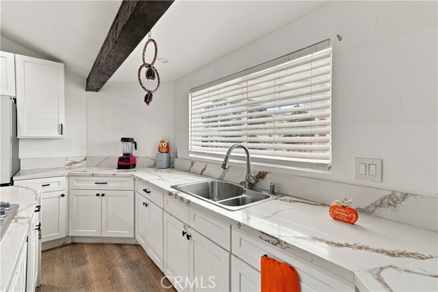 8633 Zelzah photo 42