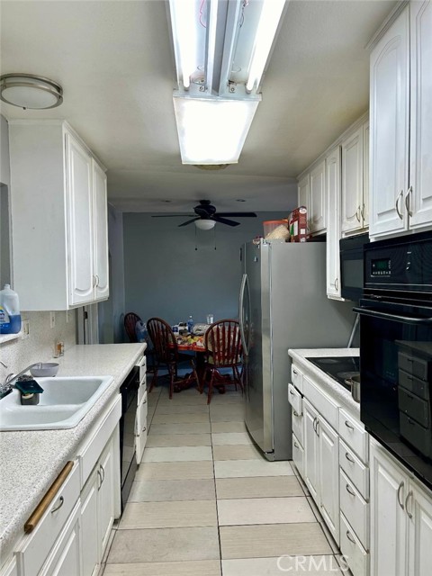 Detail Gallery Image 13 of 29 For 41348 Torrey Pine Ct, Hemet,  CA 92544 - 2 Beds | 2 Baths