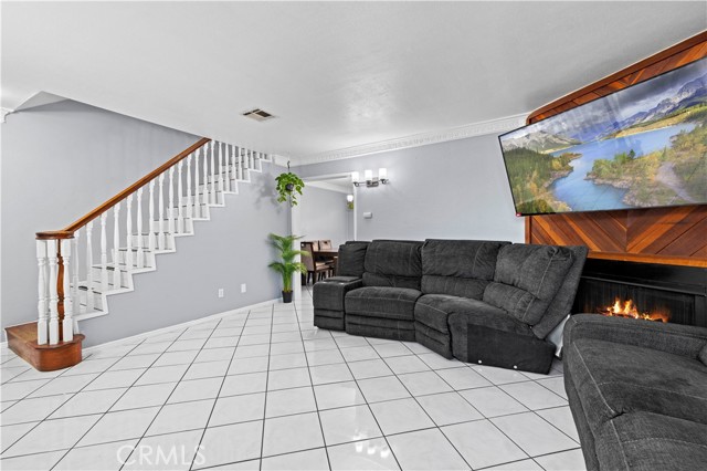 Detail Gallery Image 2 of 31 For 9158 Van Nuys Bld #8,  Panorama City,  CA 91402 - 2 Beds | 3 Baths