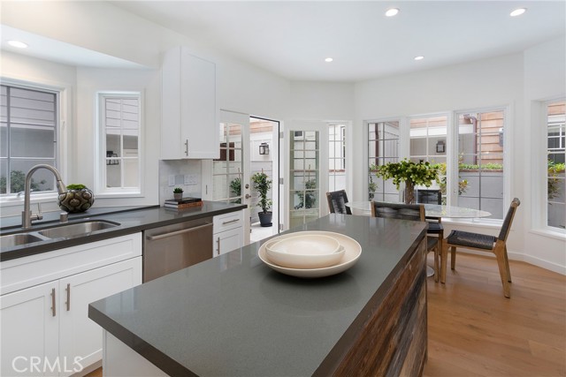 Detail Gallery Image 21 of 57 For 608 & 608 .5 Acacia Ave, Corona Del Mar,  CA 92625 - 5 Beds | 4 Baths