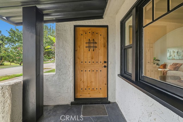 Detail Gallery Image 5 of 44 For 6119 Haas, Los Angeles,  CA 90047 - 3 Beds | 2/1 Baths